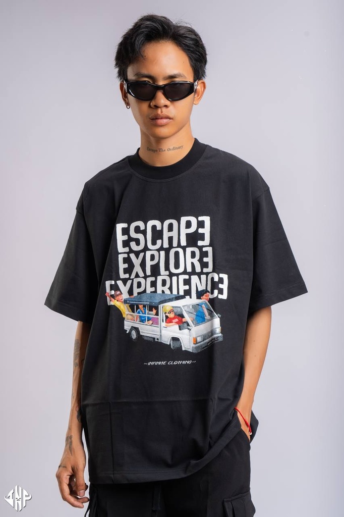 T001LBLACK Escape, Explore, Experience
