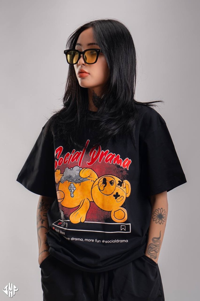 T002XLBLACK Social Drama