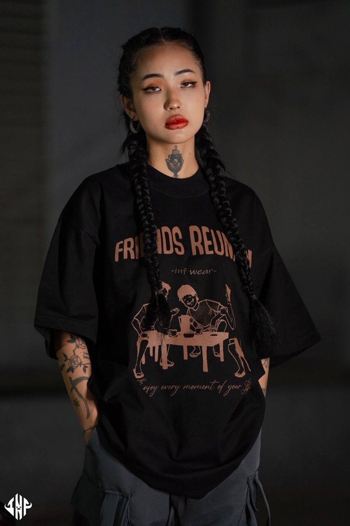 T008XLBLACK FRIEND REUNION