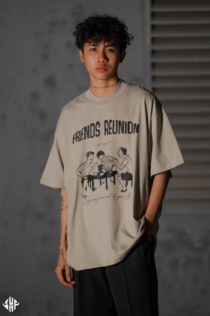 T008MGRAY FRIEND REUNION