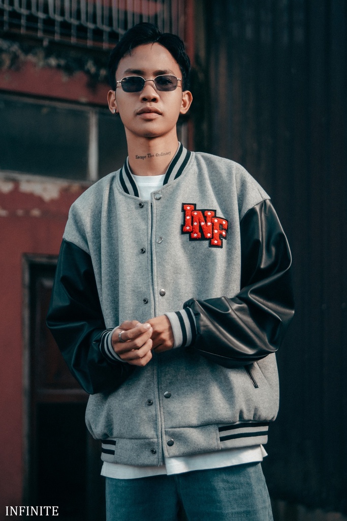 J009LGRAY INF VARSITY V-2[BLACK MADE]