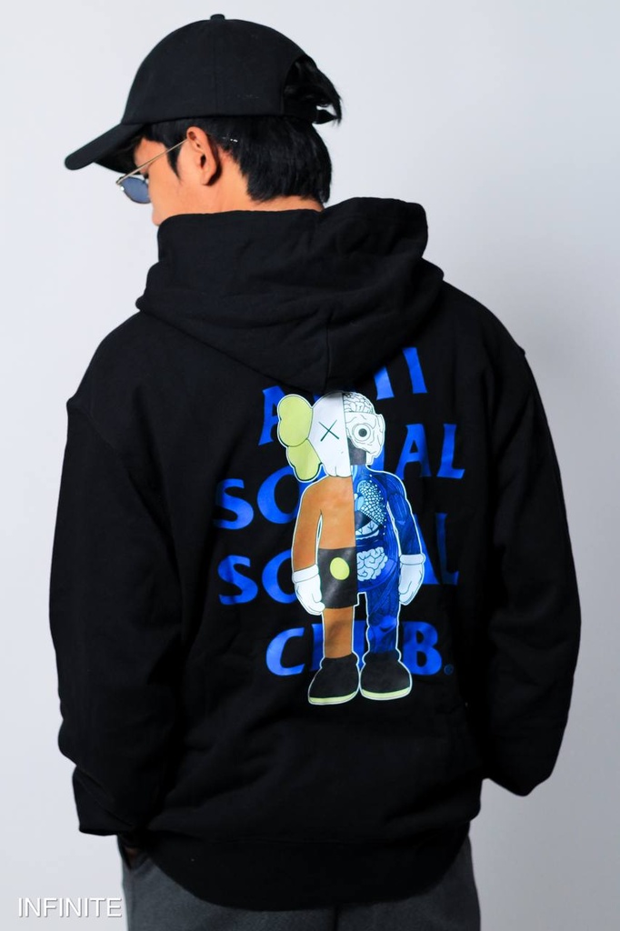 H003LBLACK ASSC HOODIE KAWS
