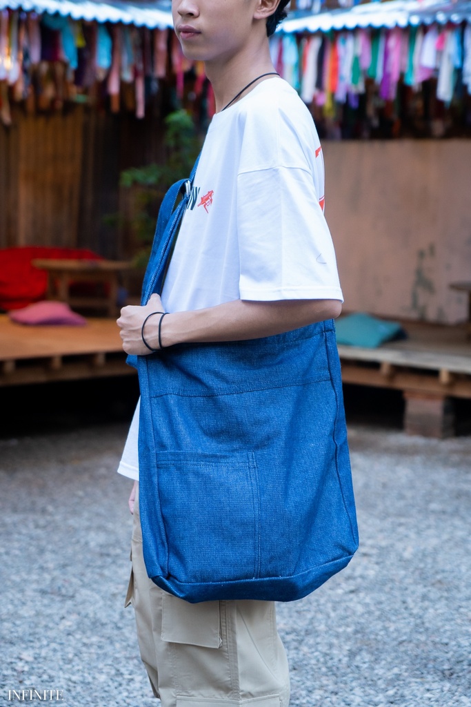 B004BLUE DENIM BAG 1