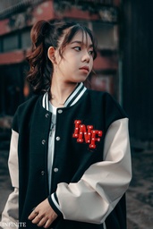 J009MBLACK INF VARSITY V-2[BLACK MADE]